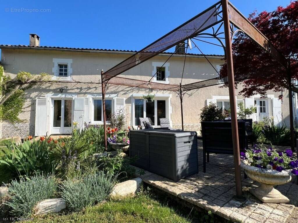 Maison à CIVRAY