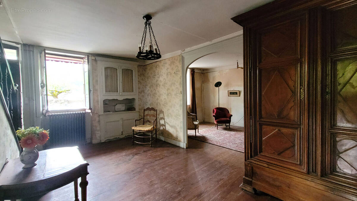 Maison à BELLEGARDE-SUR-VALSERINE