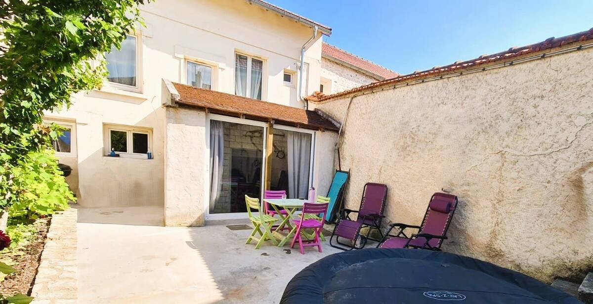 Maison à MAULE