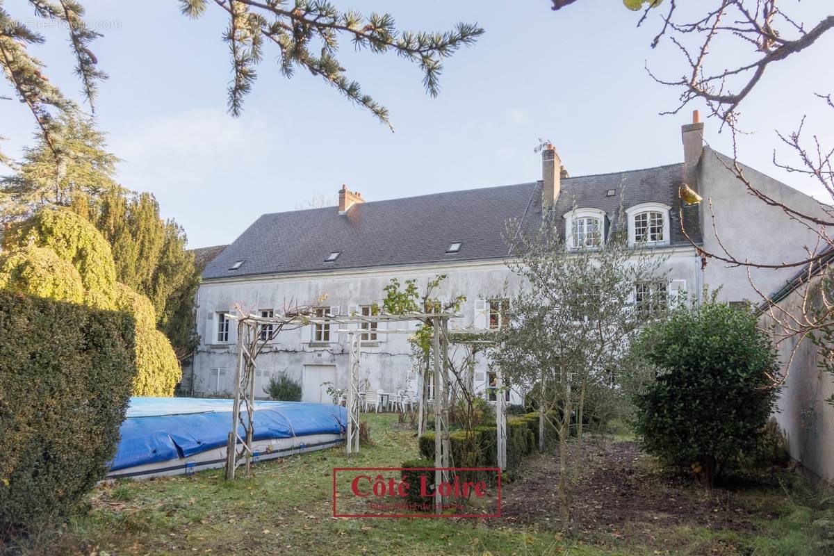 Maison à COMBLEUX