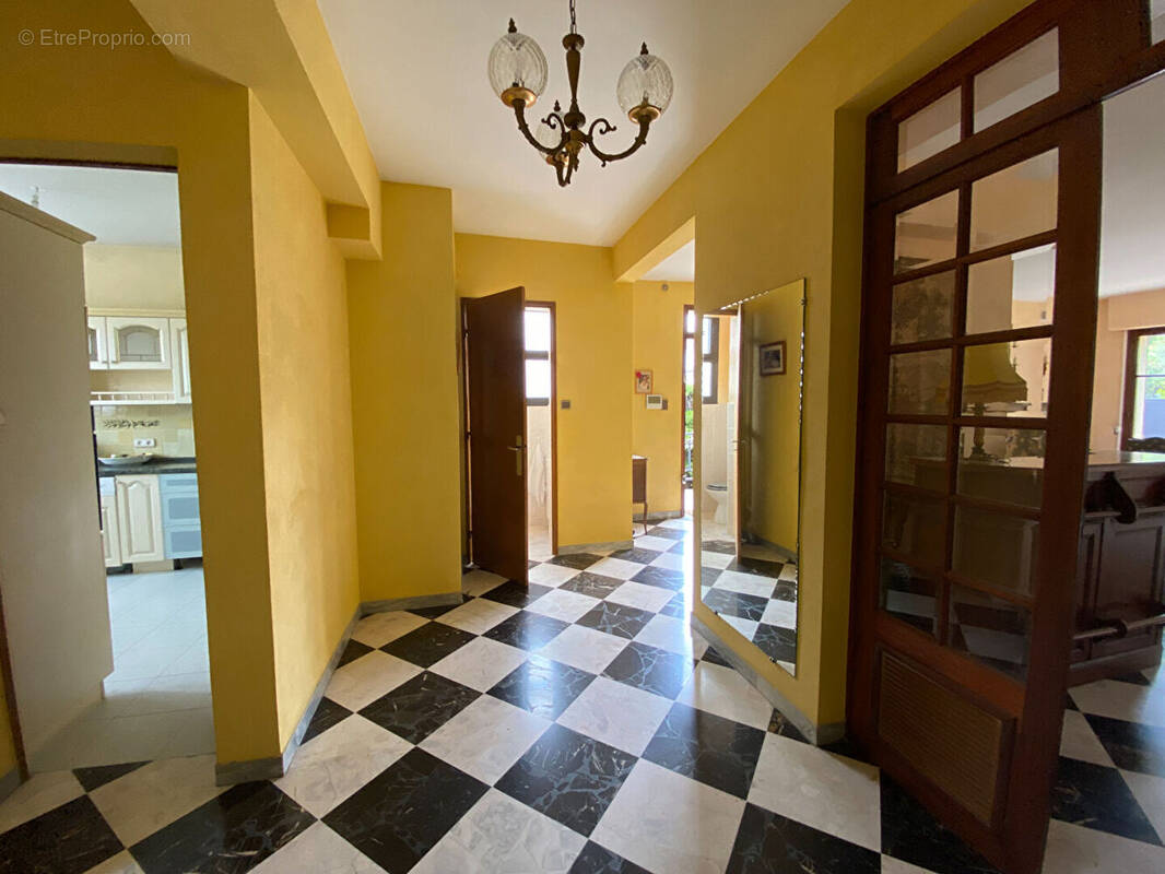 Photo 1 - Maison à MARSEILLE-8E