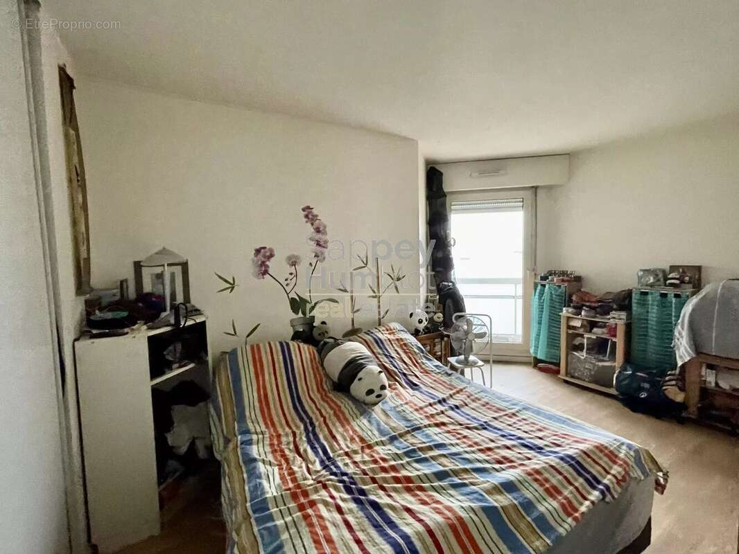 Appartement à SURESNES