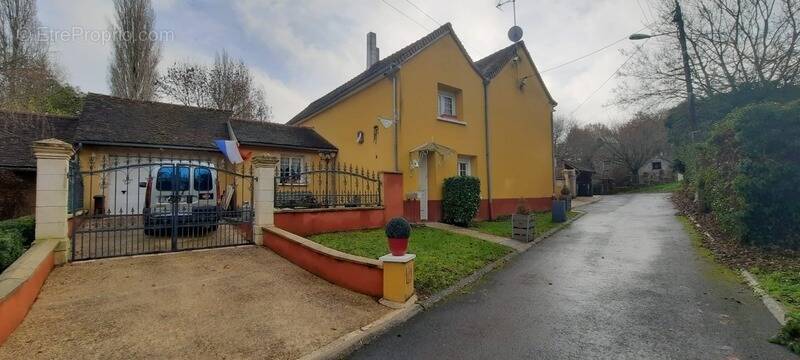 Maison à BELLOT