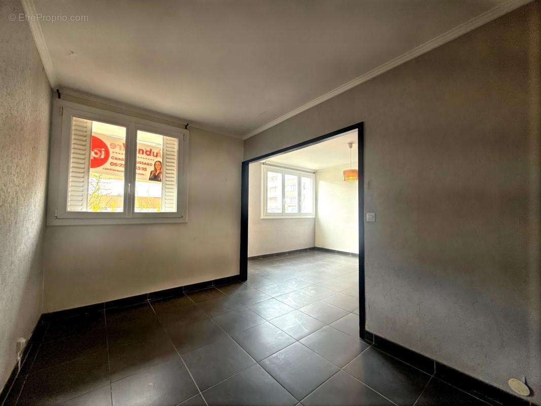 Appartement à CHENOVE