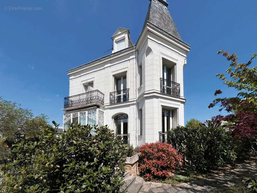 Maison à SAINT-MAUR-DES-FOSSES