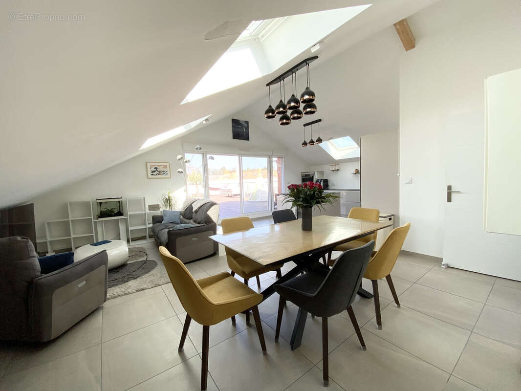 Appartement à CRAPONNE
