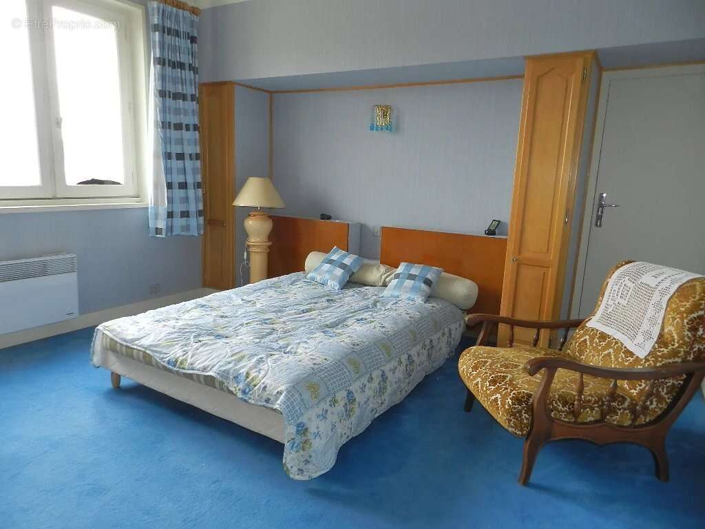 Maison à SAINT-PIERRE-SUR-DIVES