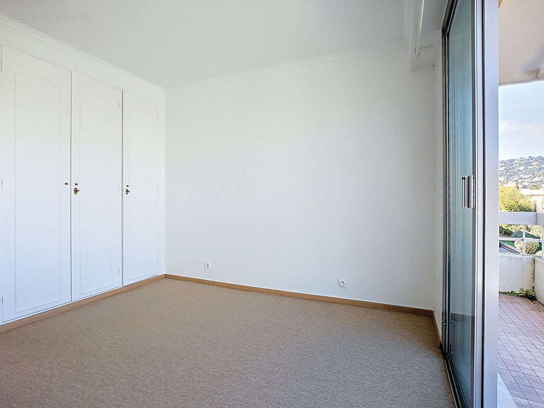 Appartement à VALLAURIS