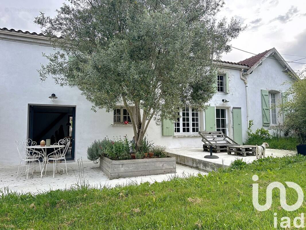 Photo 1 - Maison à LA RONDE