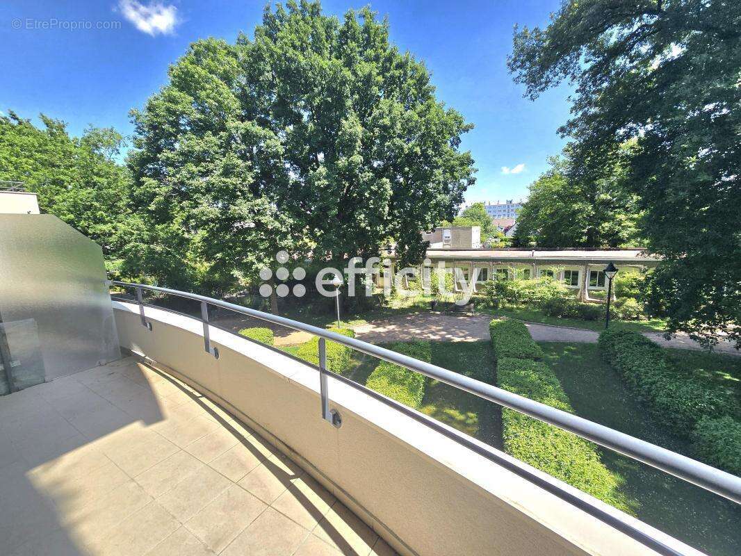 Appartement à LE PLESSIS-TREVISE