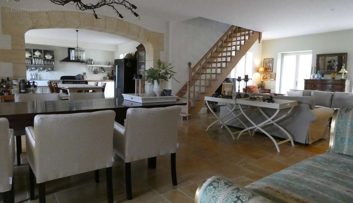 Maison à PRAYSSAC