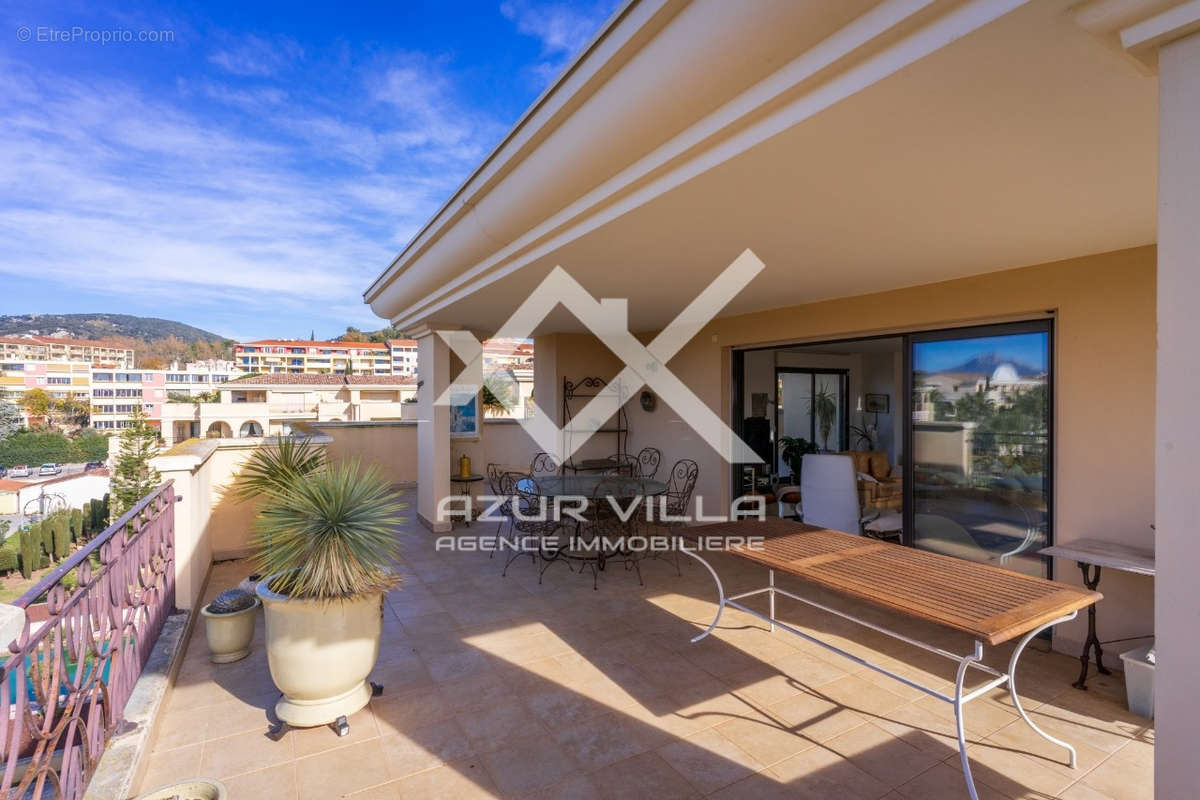 Appartement à HYERES
