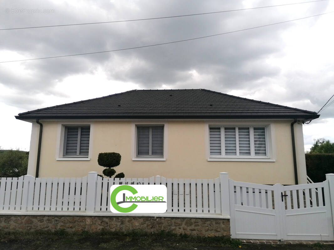Maison à VIBRAYE