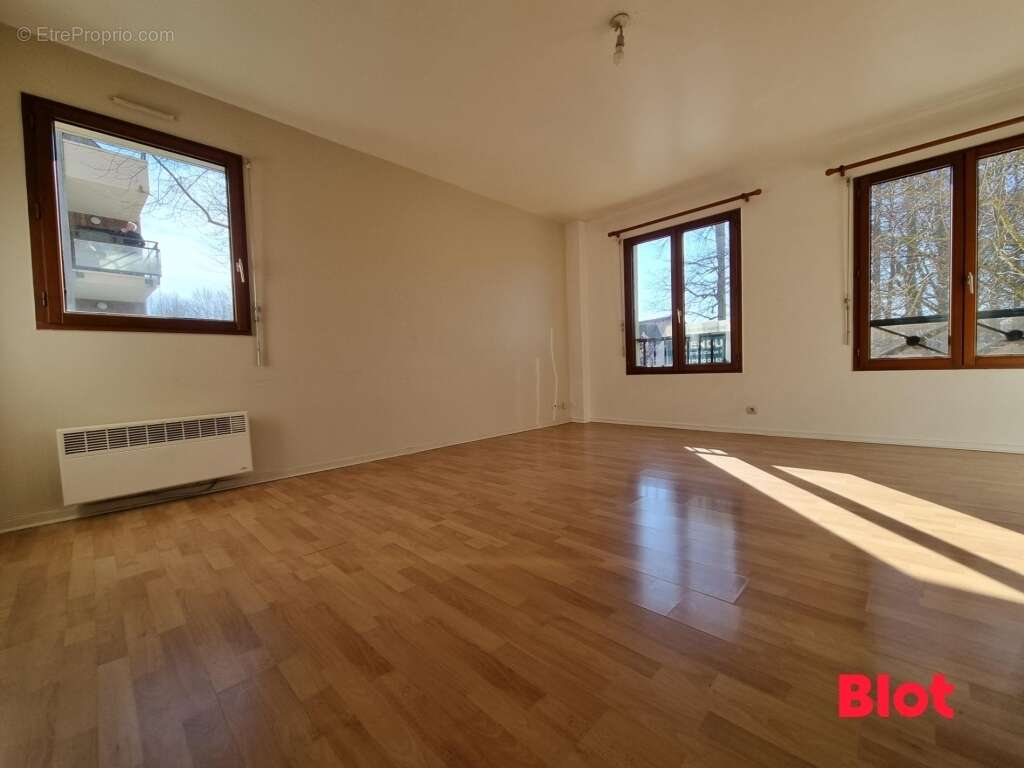 Appartement à PACE