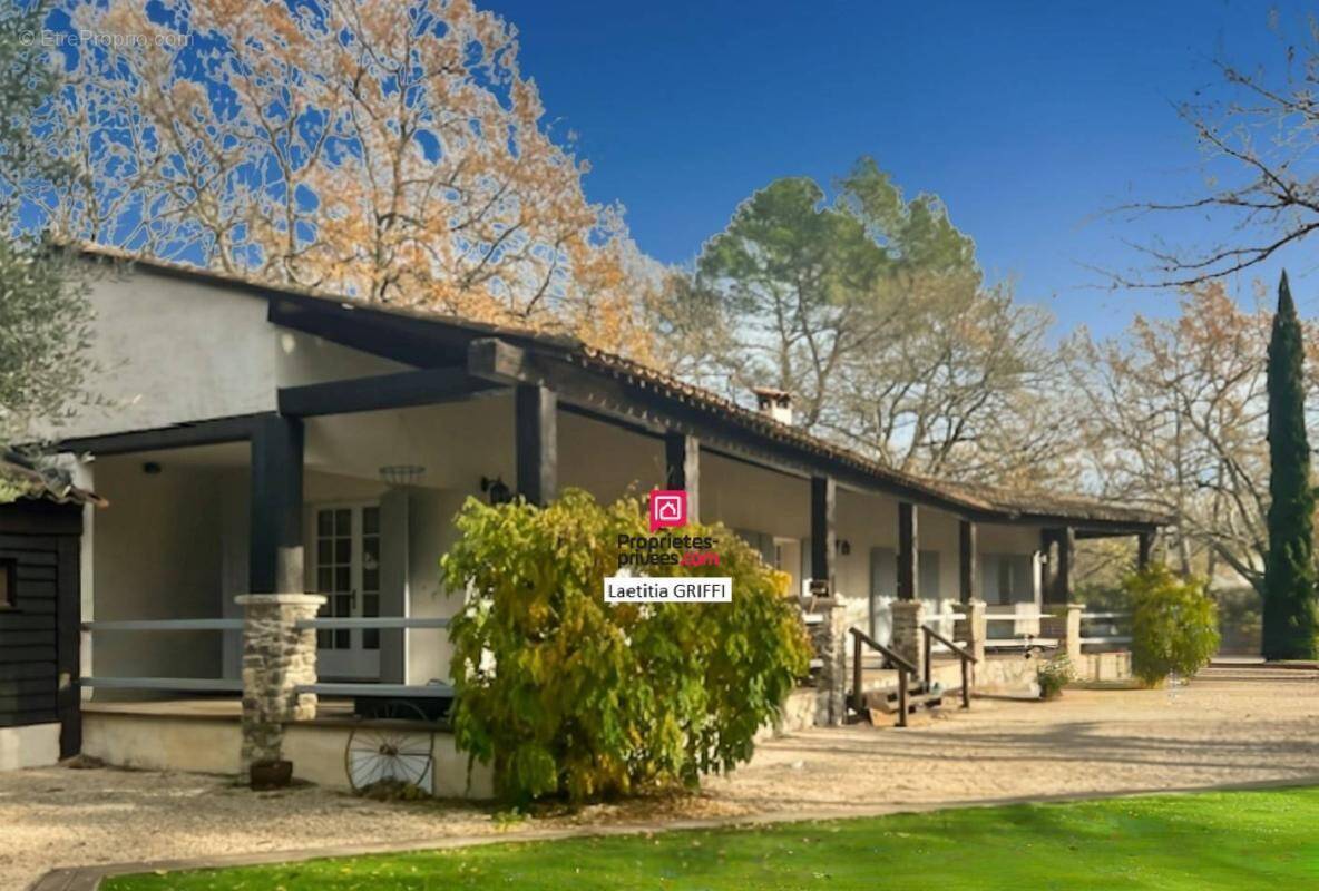 Maison à TOURRETTES