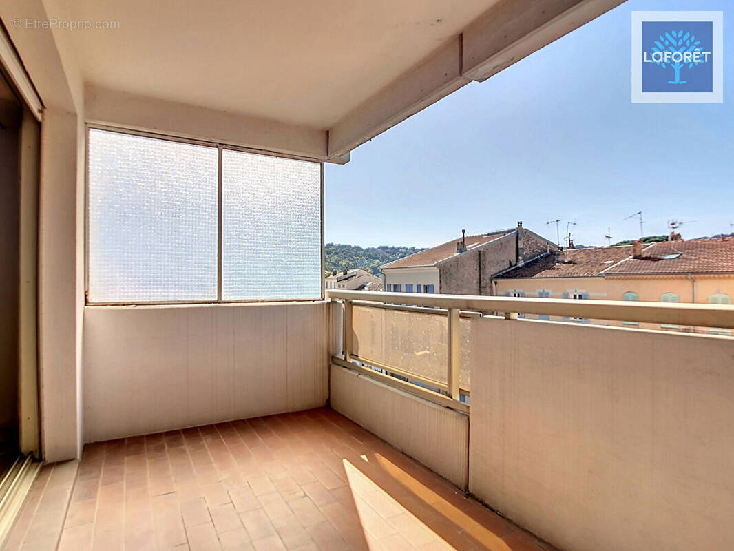 Appartement à VALLAURIS