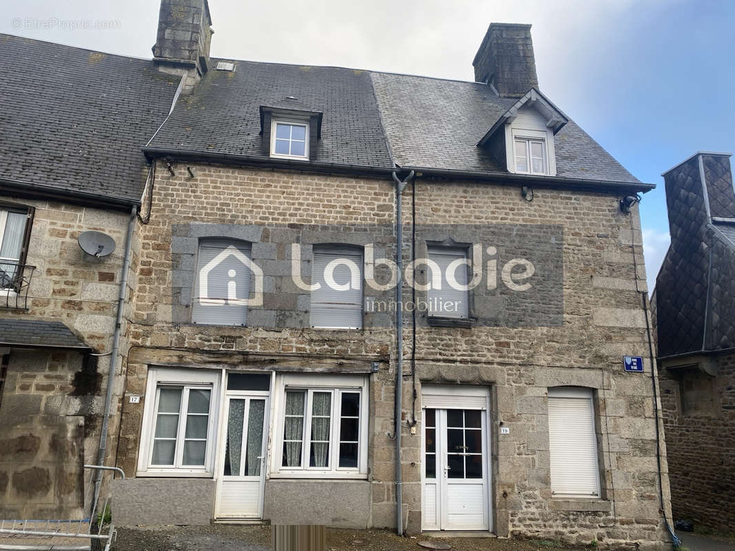 Appartement à SAINT-SEVER-CALVADOS