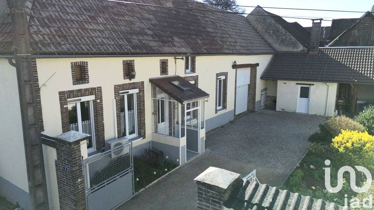 Photo 1 - Maison à ARCES-DILO