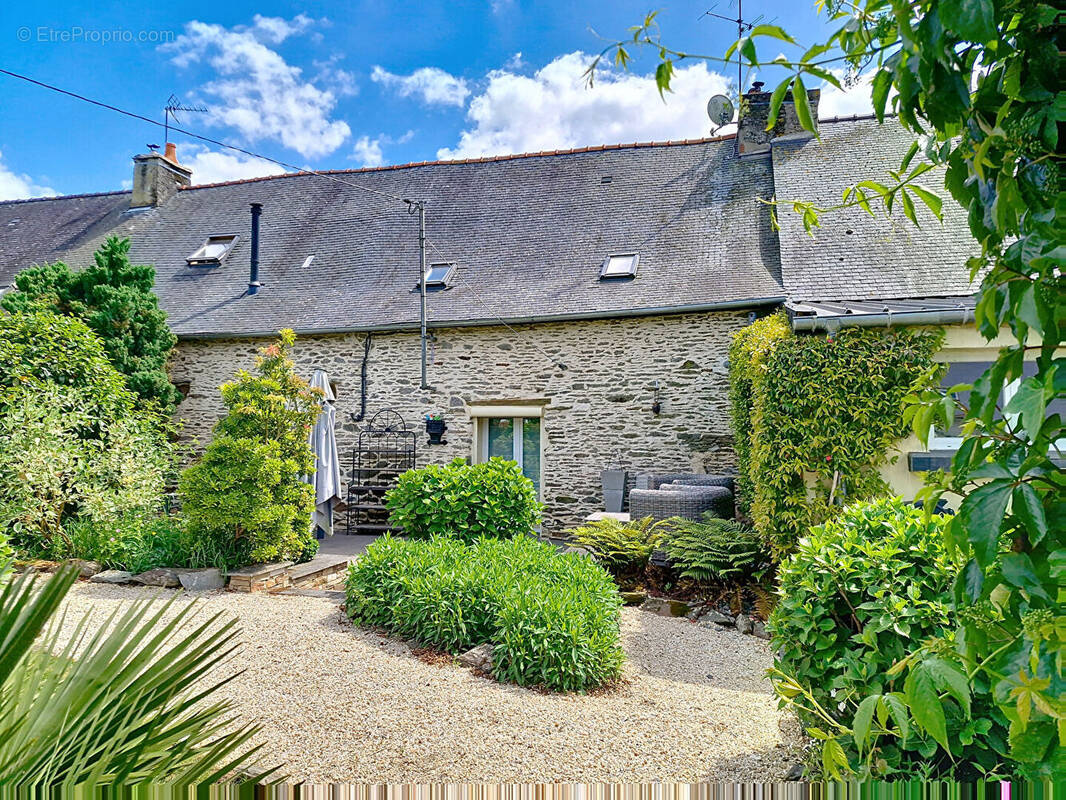 Maison à JOSSELIN