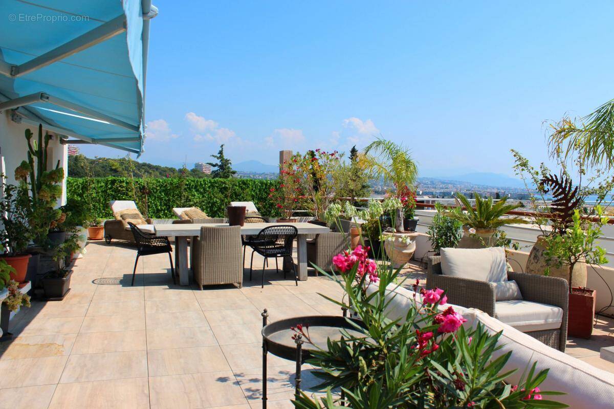 Appartement à VILLENEUVE-LOUBET