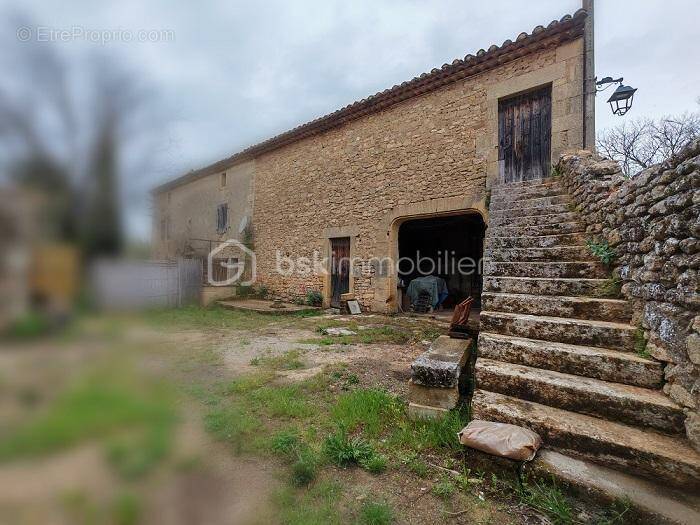 Maison à VERS-PONT-DU-GARD