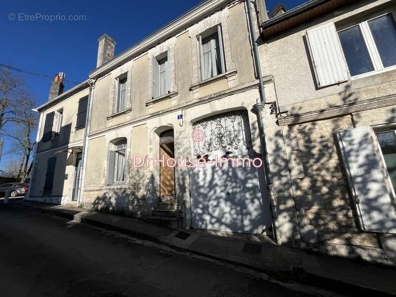 Maison à GOND-PONTOUVRE
