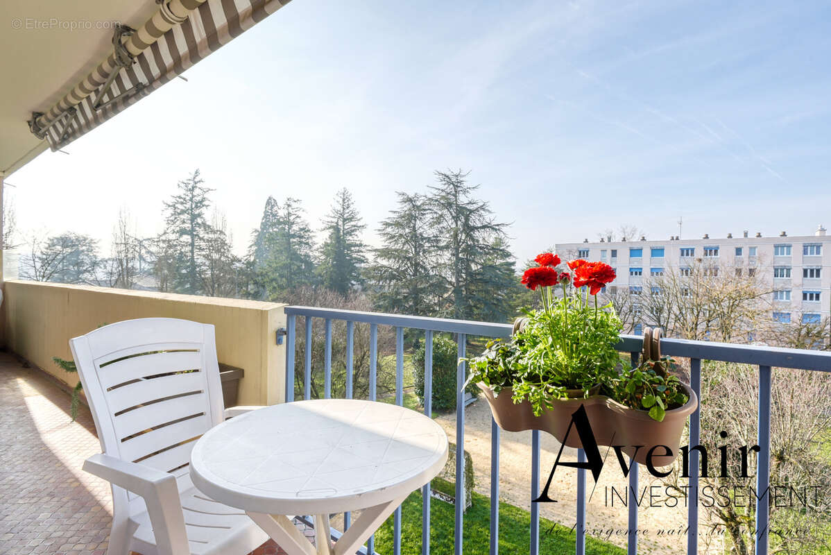 Appartement à CRAPONNE