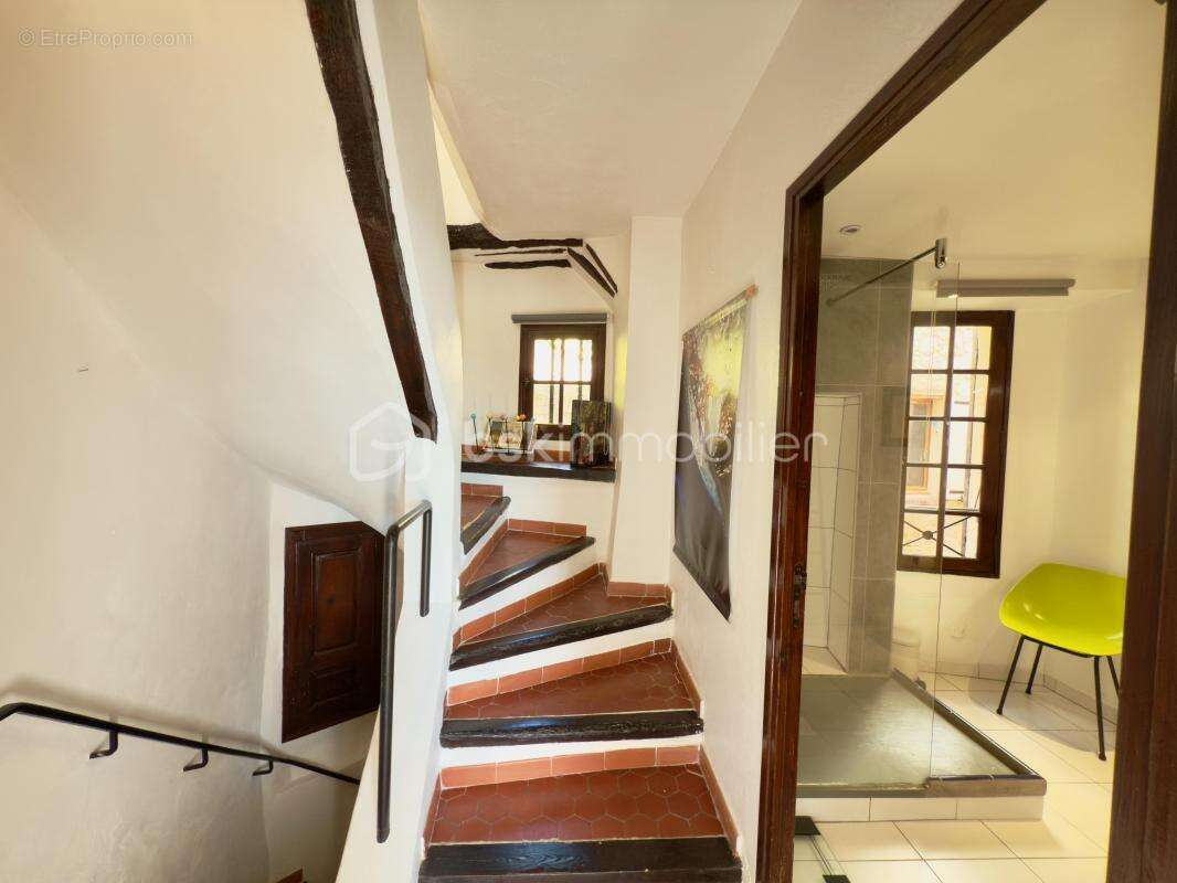 Appartement à SAINT-CEZAIRE-SUR-SIAGNE