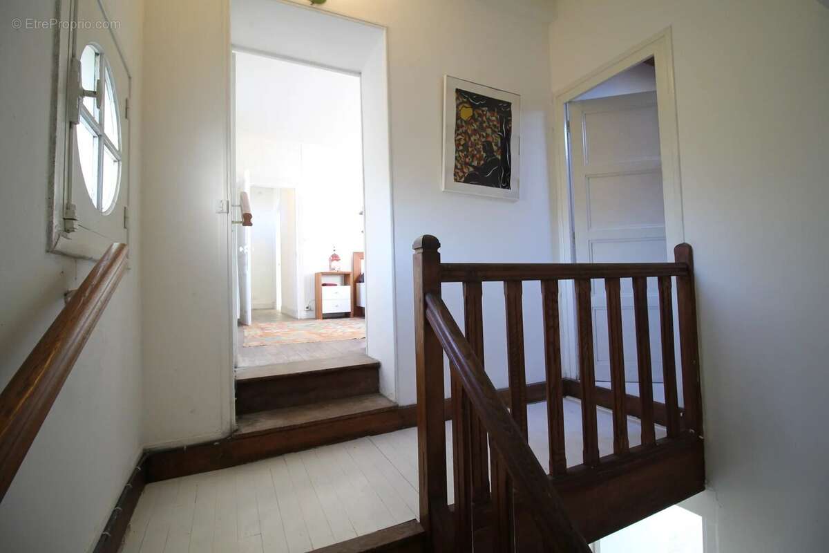 Appartement à SAINT-LEGER-SOUS-BEUVRAY
