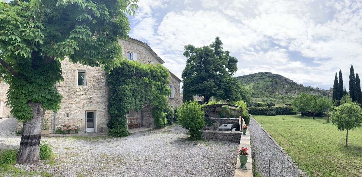 Maison à POMPIGNAN