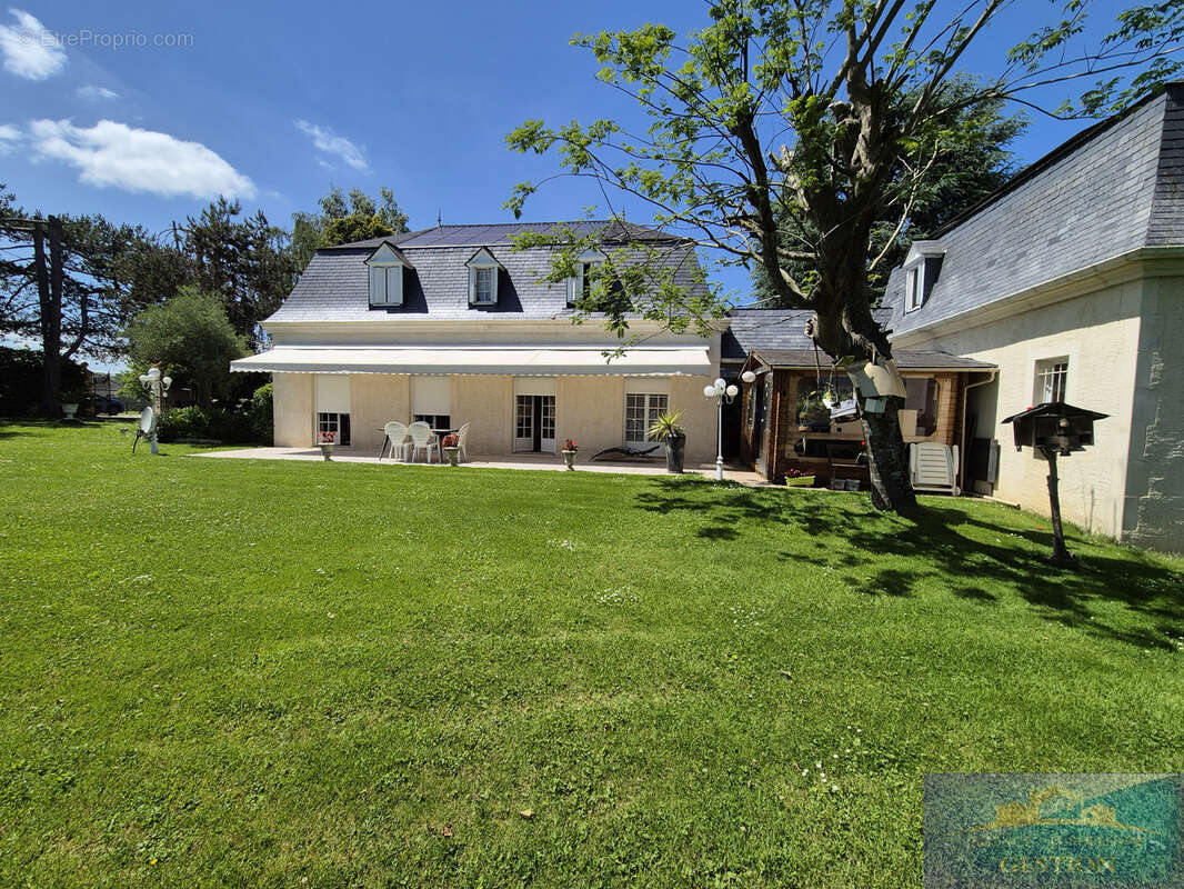 Maison à PONTACQ