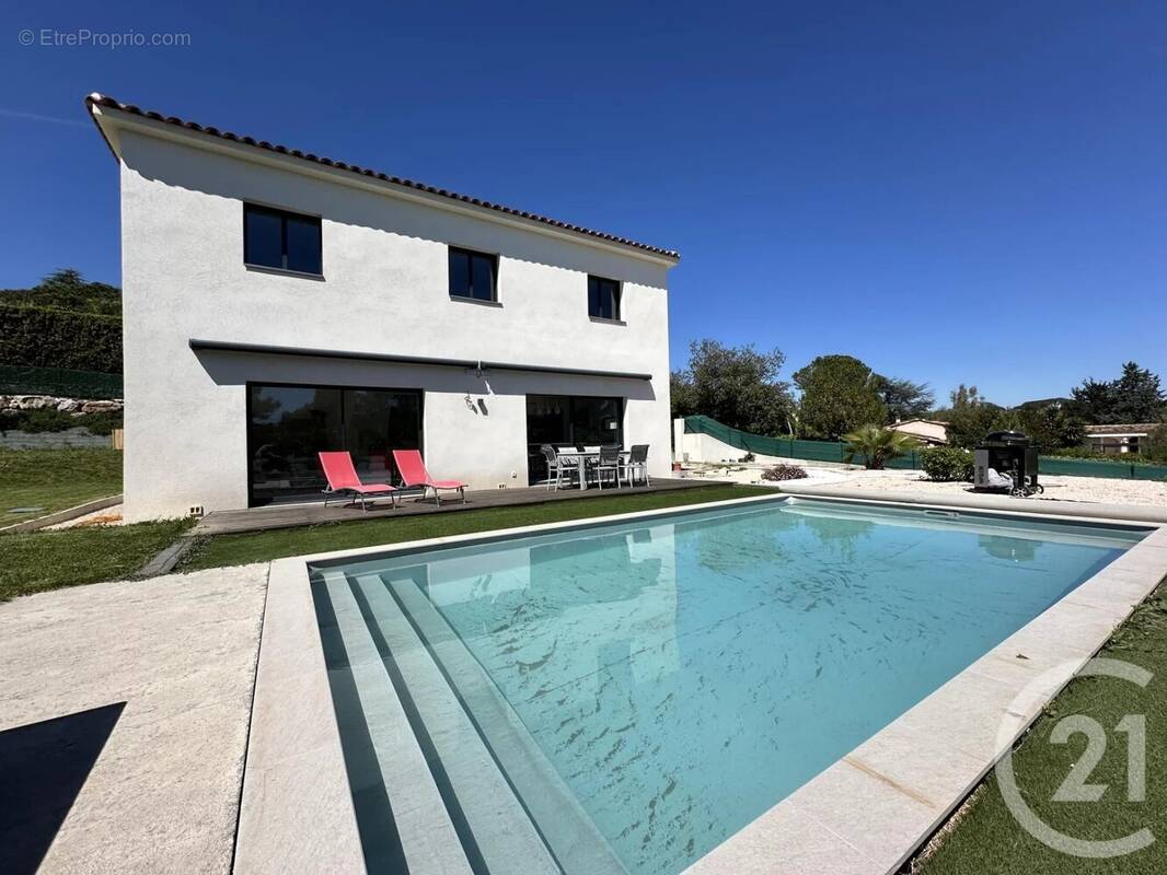 Maison à MOUANS-SARTOUX