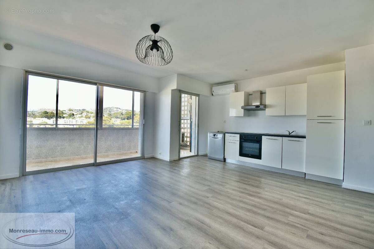 Appartement à LE CANNET