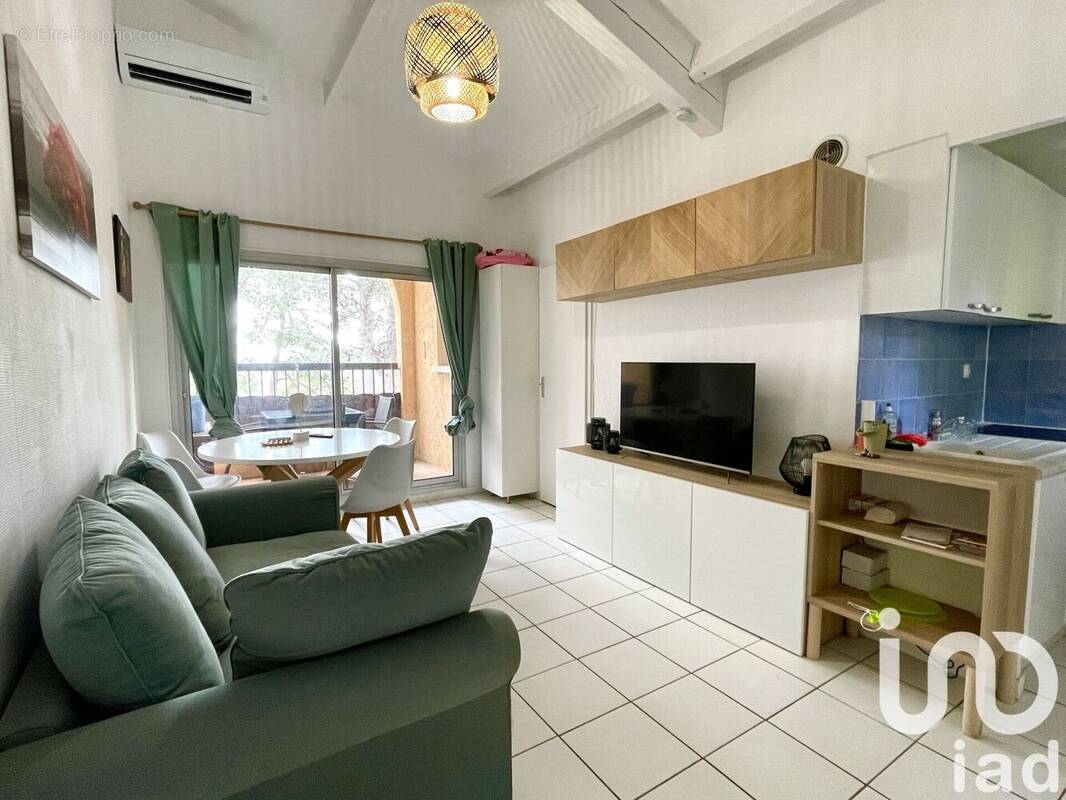 Photo 1 - Appartement à ROQUEBRUNE-SUR-ARGENS