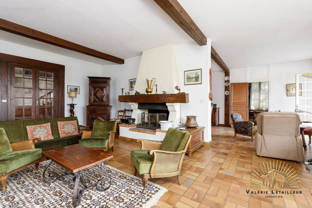 Maison à POMPIGNAC