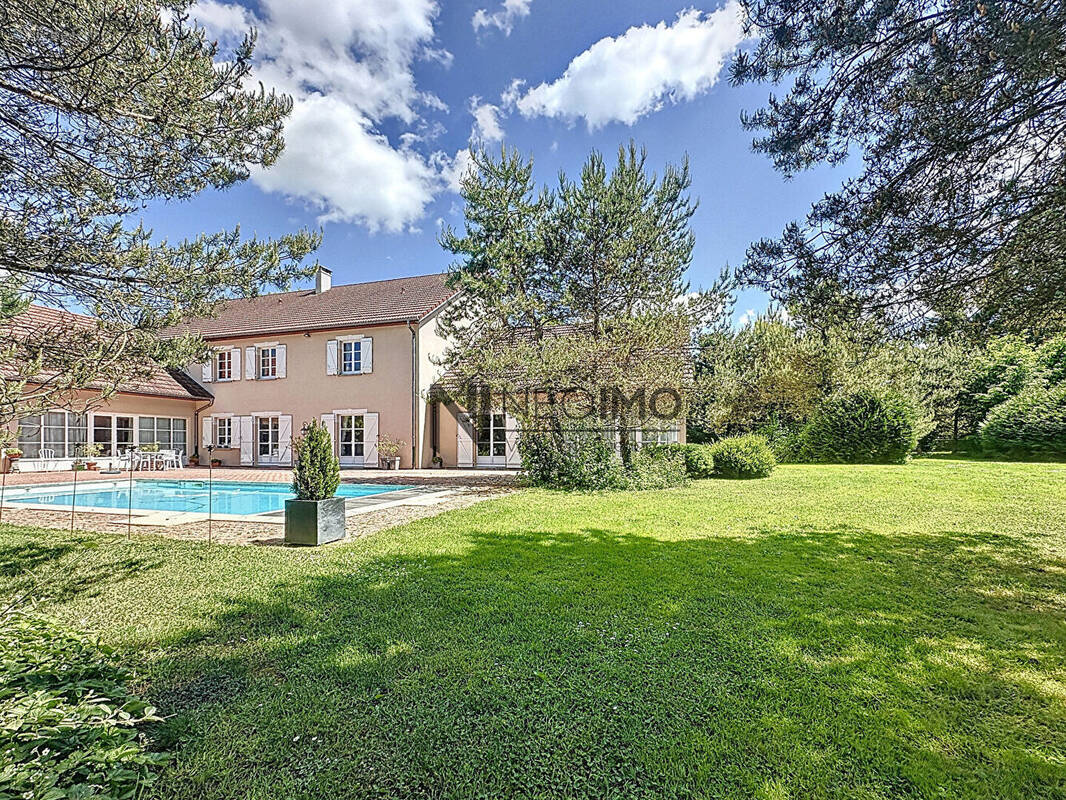 Maison à NEUFCHATEAU