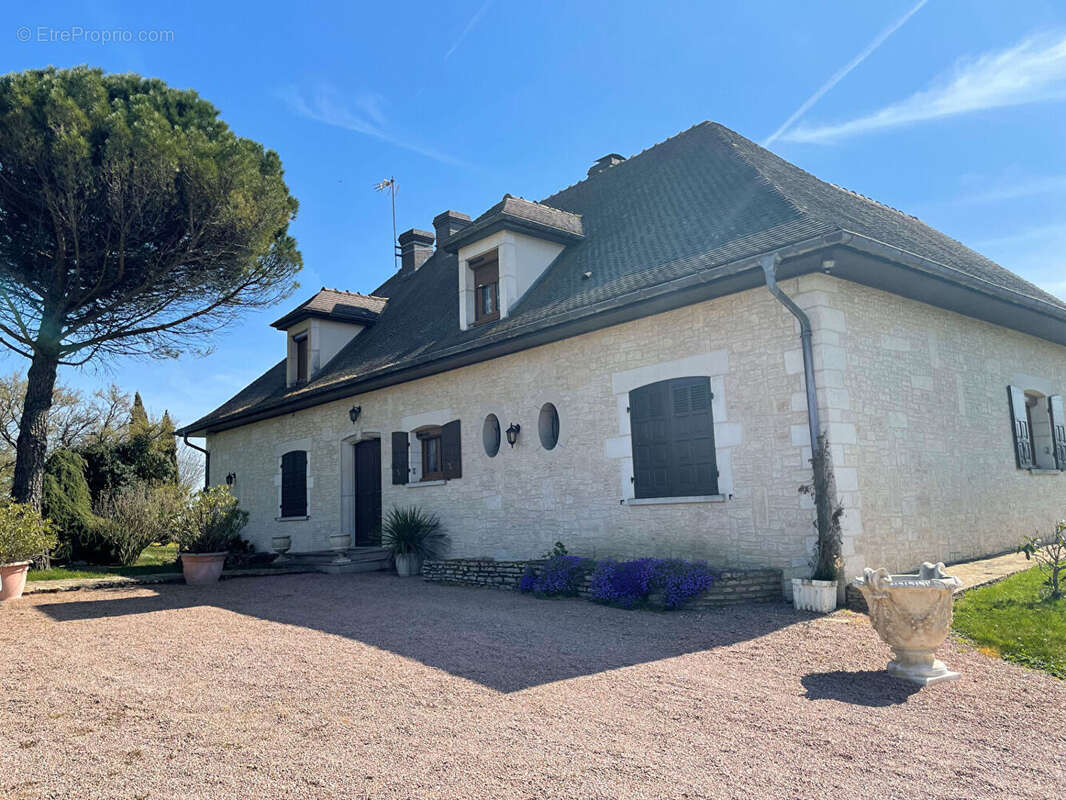 Maison à BUXY