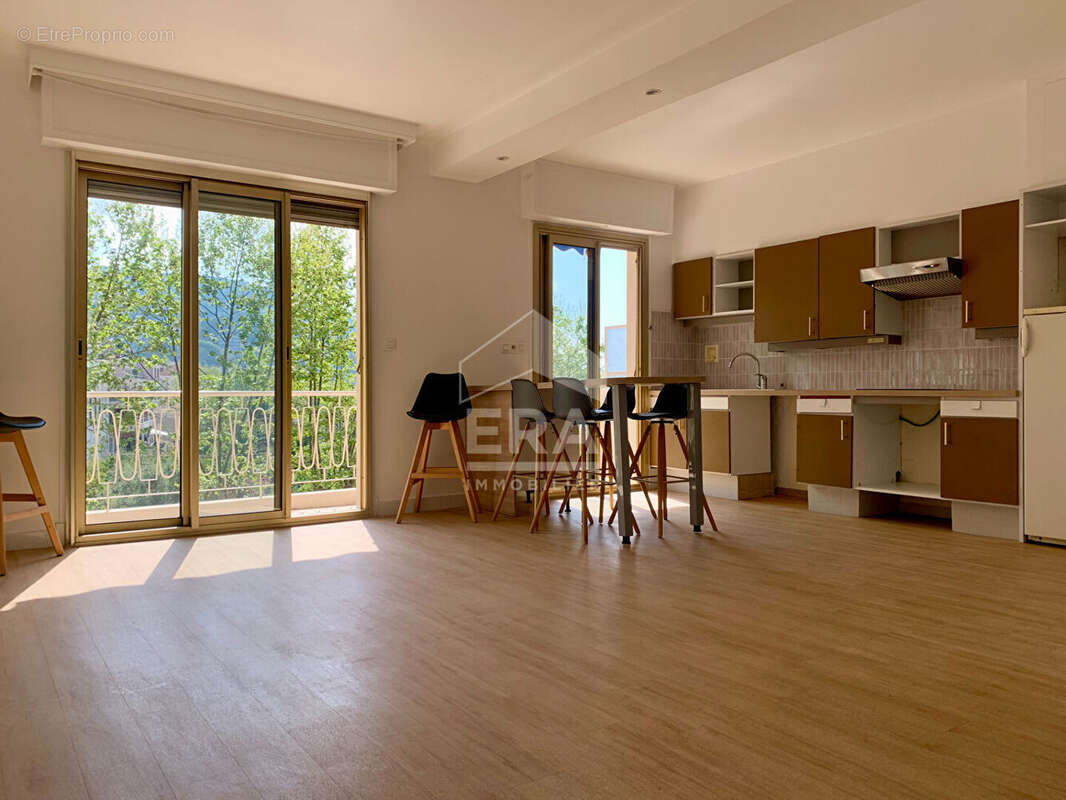 Appartement à LE CANNET