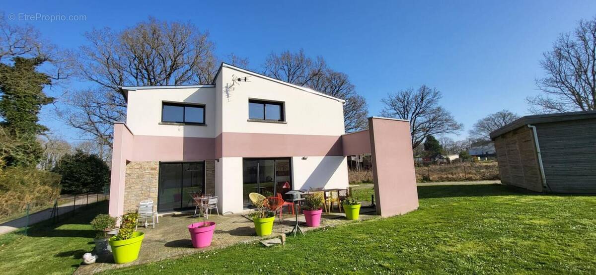 Maison à MINIAC-MORVAN