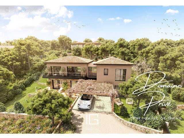 Maison à HYERES
