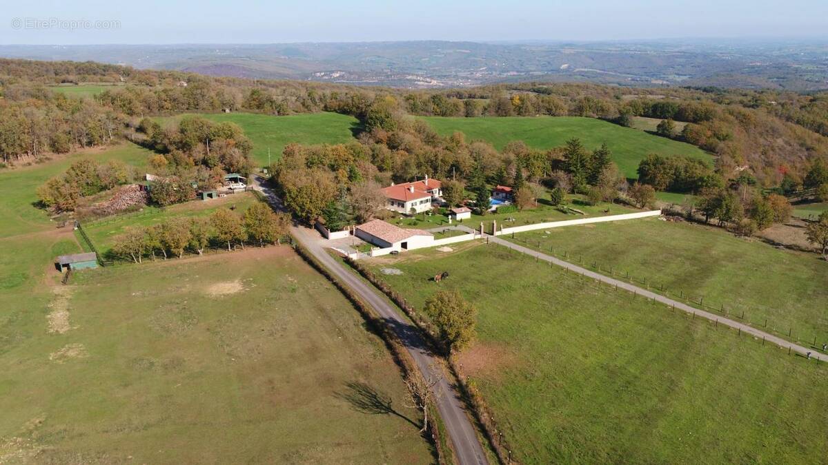 Maison à CORDES-SUR-CIEL