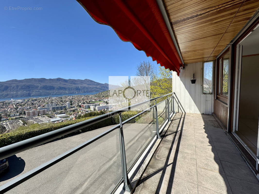 Appartement à AIX-LES-BAINS