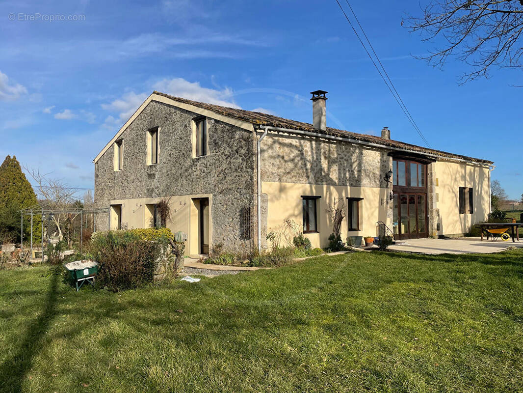Maison à SAUVETERRE-DE-GUYENNE