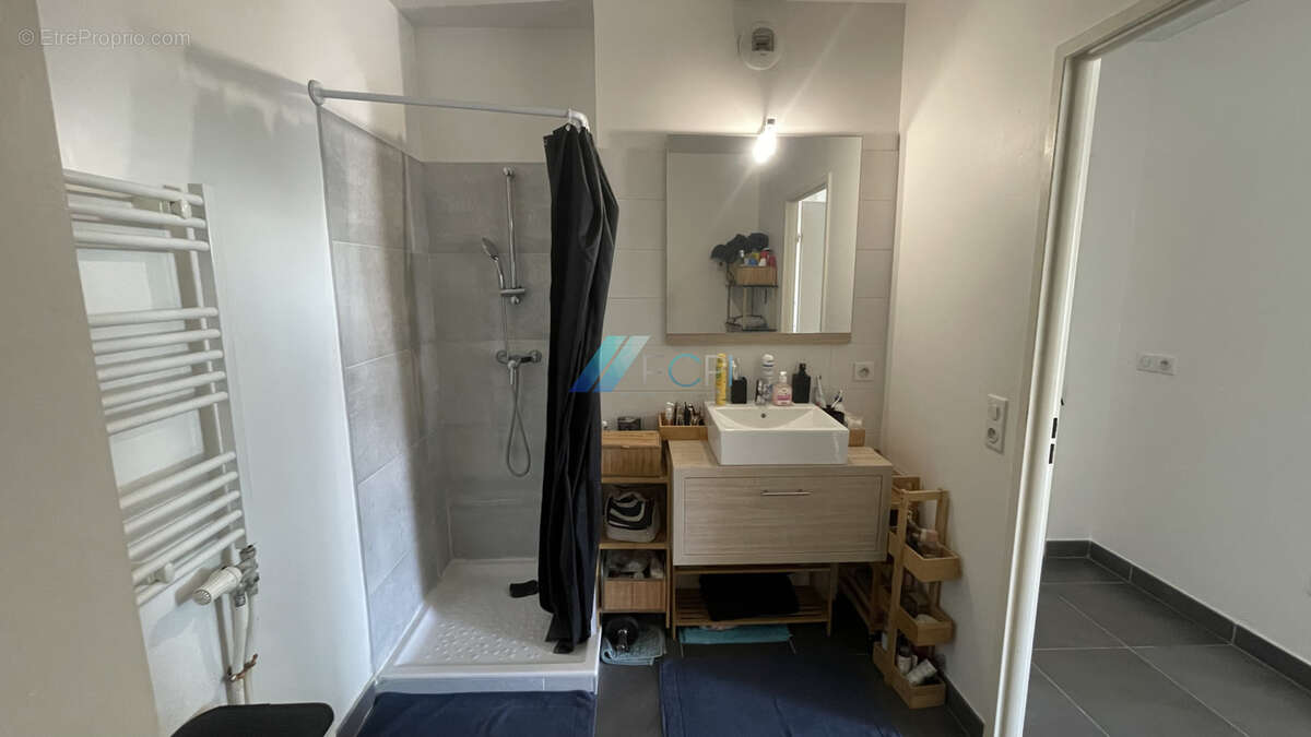 Appartement à JUVIGNAC