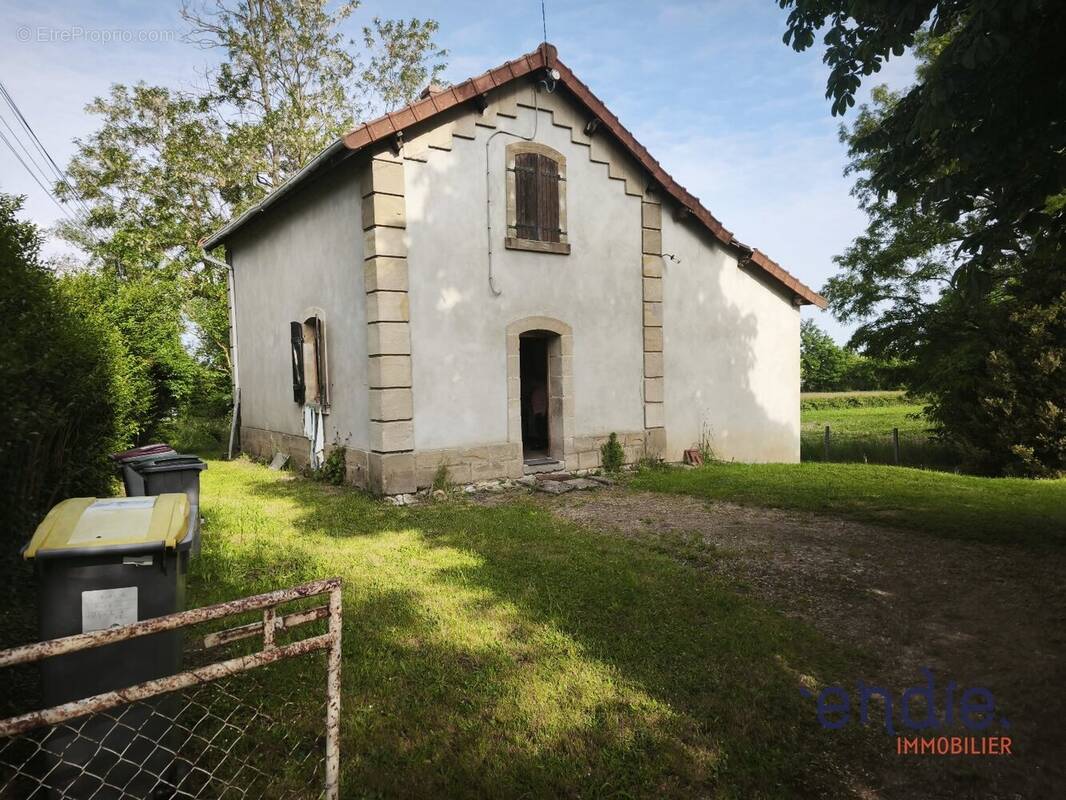 Maison à VILLEFRANCHE-D&#039;ALLIER
