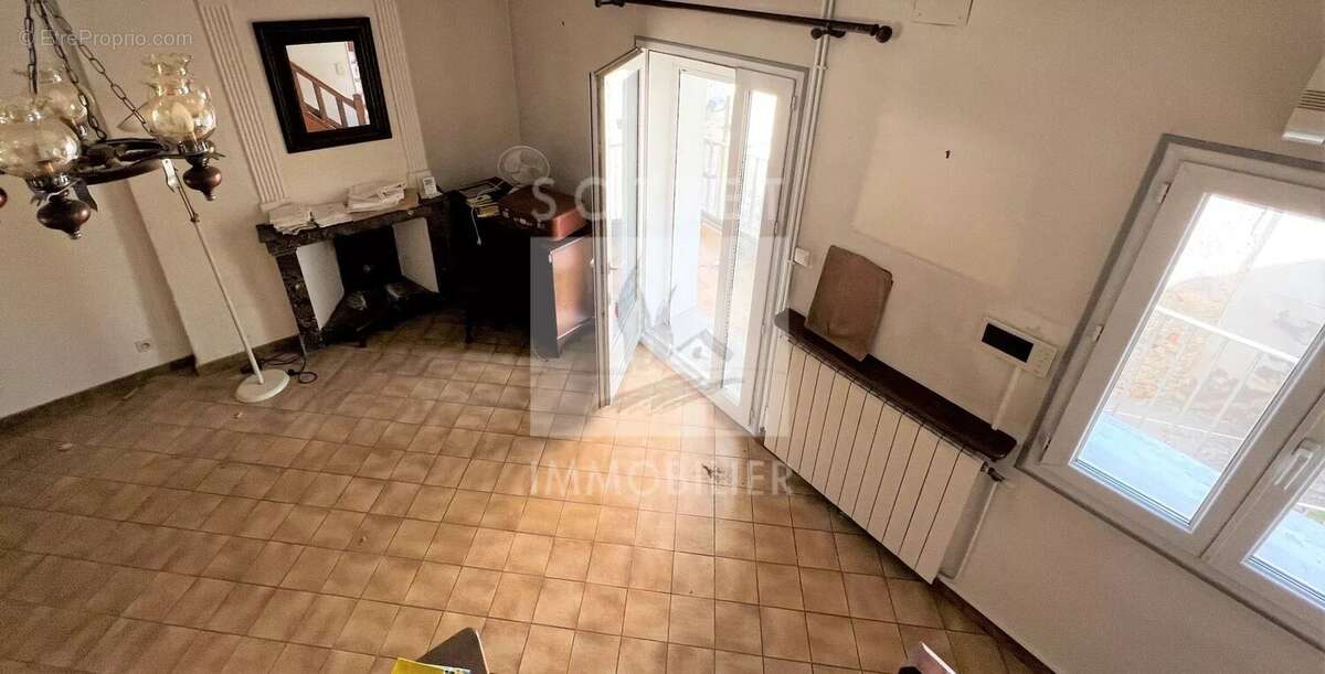 Maison à BOLLENE