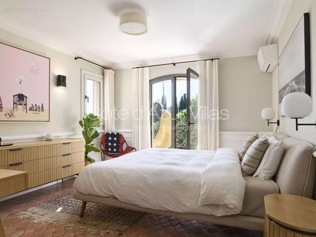 Maison à MOUGINS