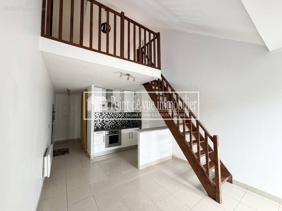 Appartement à SAVIGNY-SUR-ORGE