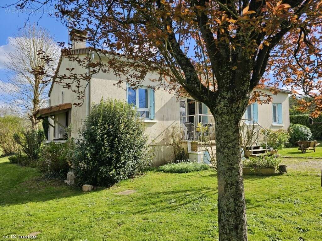 Maison à CIVRAY