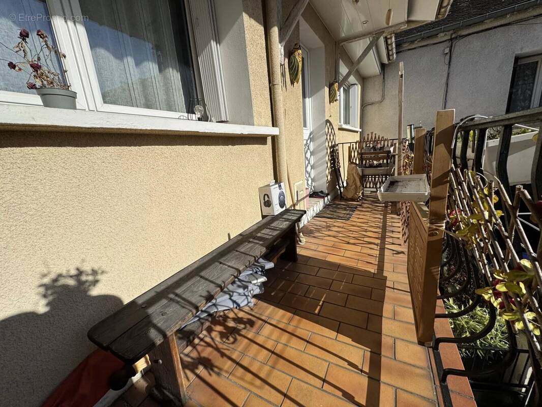 Appartement à FREPILLON